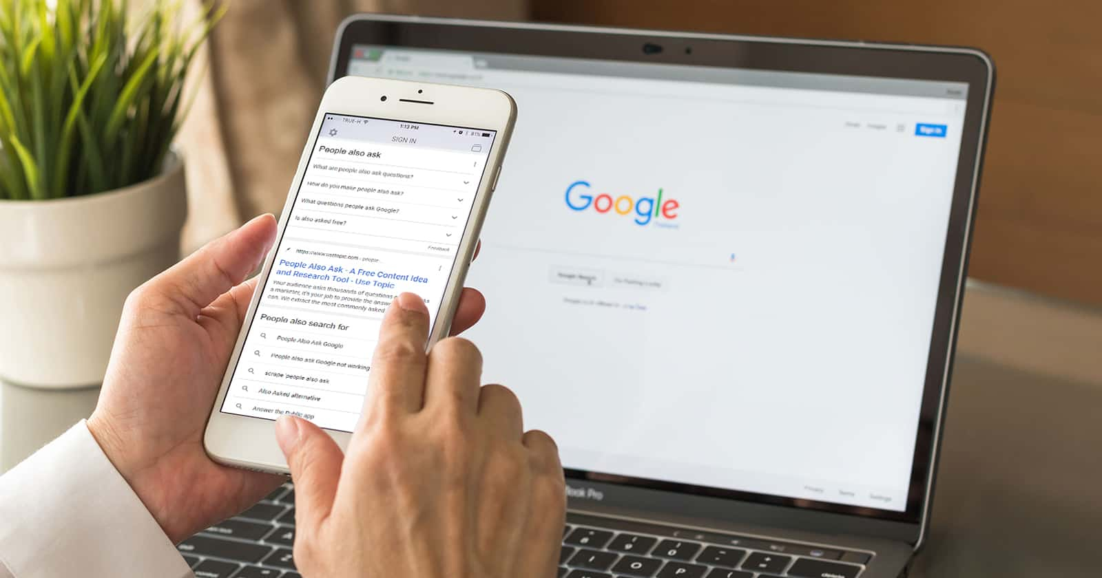 Ce mai caută românii pe Google. Cartofii la cuptor bat anxietatea